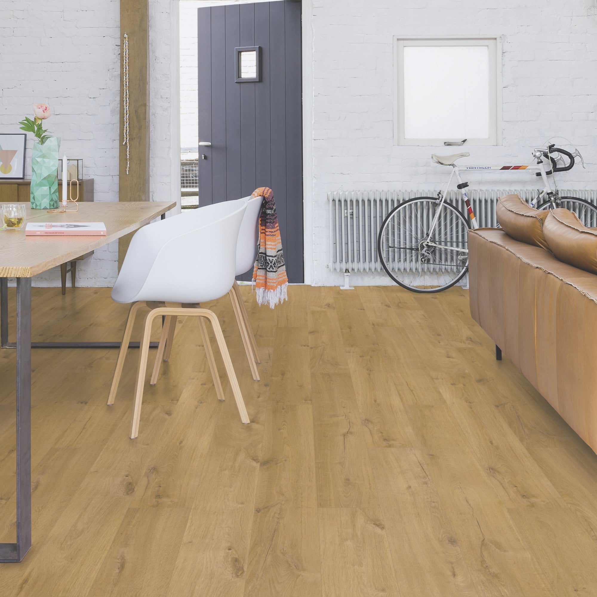 Soft Oak Natural Laminate Flooring – IM1855 – 190mm Wide – 8mm Thick