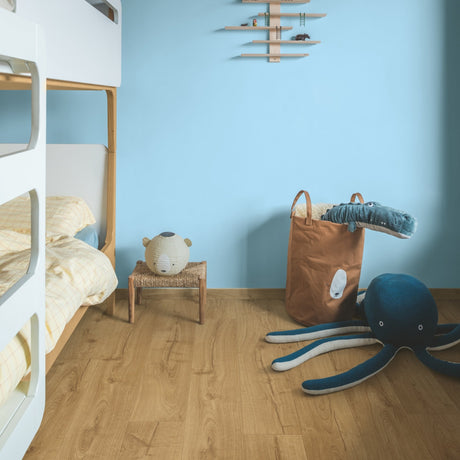 Classic Oak Natural Laminate Flooring – IM1848 – 190mm Wide – 8mm Thick