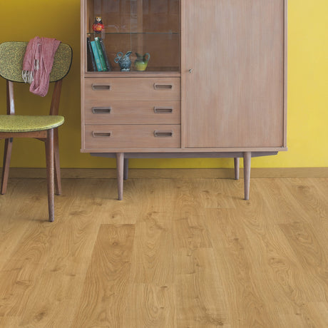 White Oak Light Natural Laminate Flooring – EL1491 – 156mm Wide – 8mm Thick