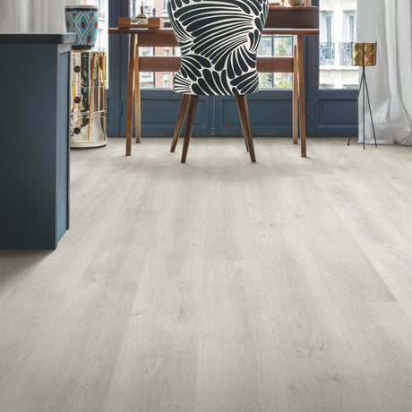 Venice Oak Light Laminate Flooring – EL3990 – 156mm Wide – 8mm Thick