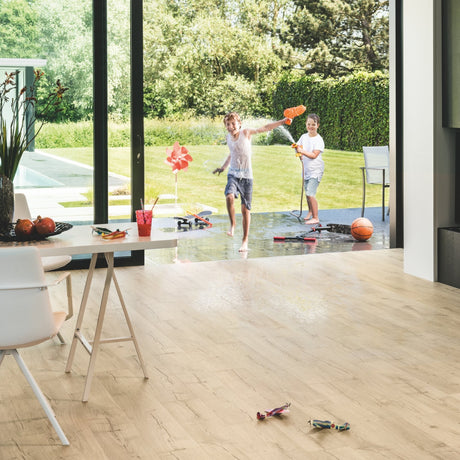 Classic Oak Beige Laminate Flooring – IMU1847 – 190mm Wide – 12mm Thick