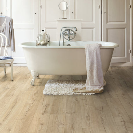 Classic Oak Beige Laminate Flooring – IMU1847 – 190mm Wide – 12mm Thick