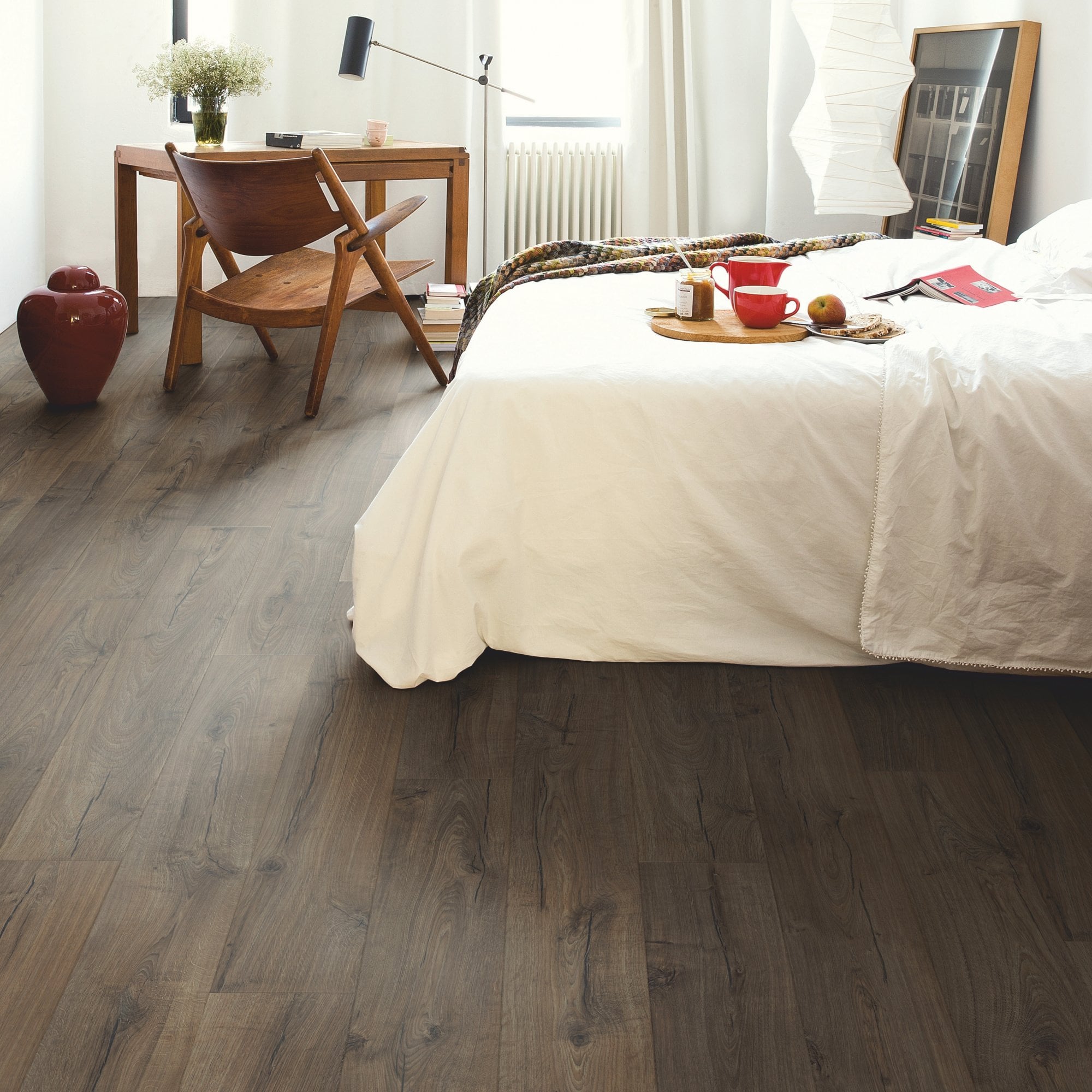 Classic Oak Brown Laminate Flooring – IMU1849 – 190mm Wide – 12mm Thick