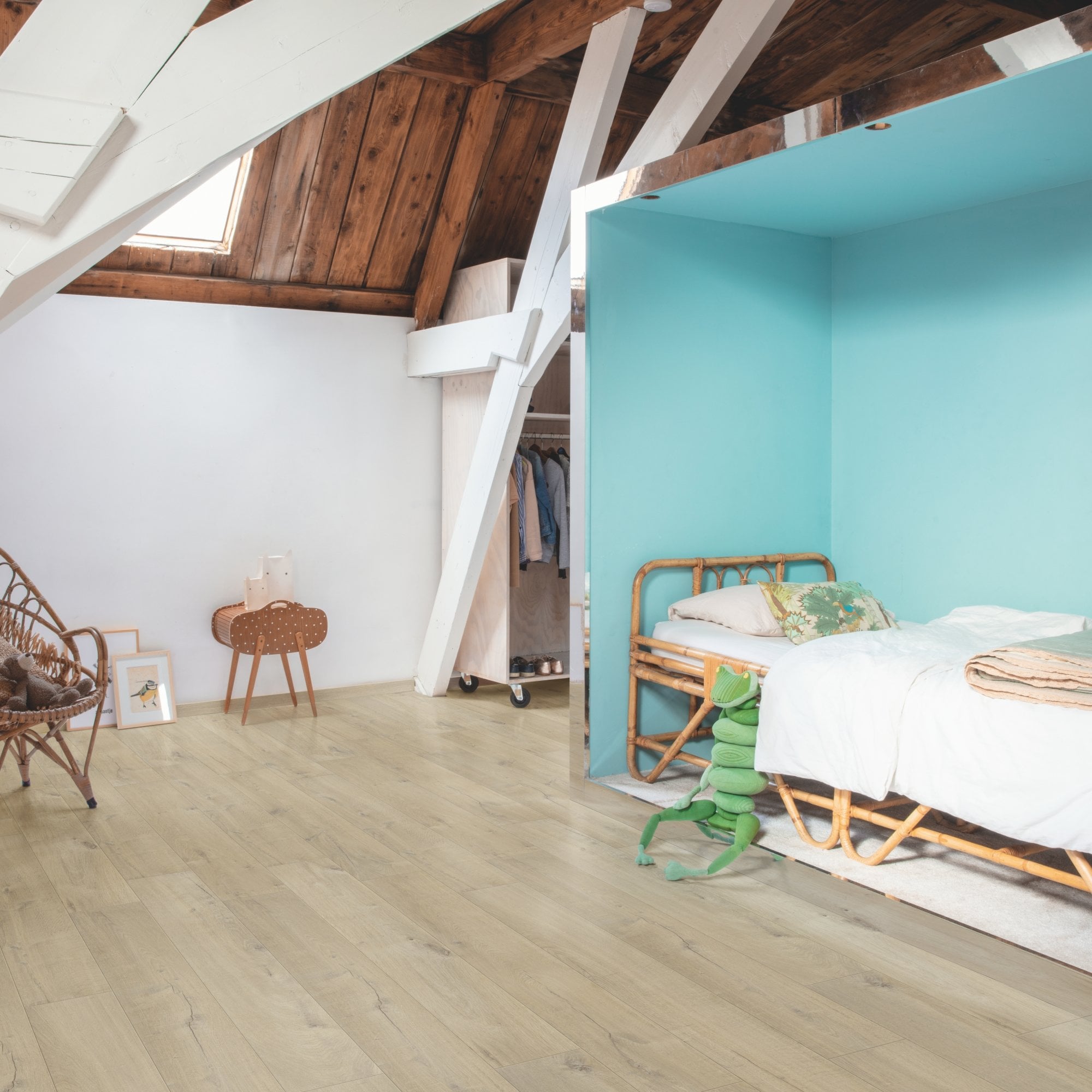Soft Oak Medium Laminate Flooring – IMU1856 – 190mm Wide – 12mm Thick