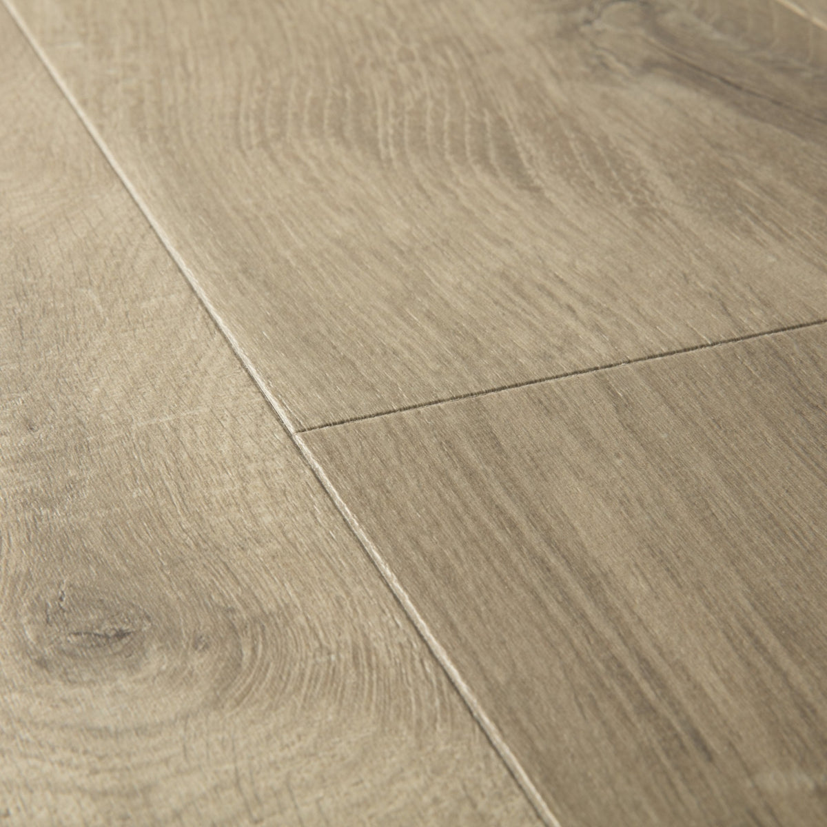 Soft Oak Light Brown Laminate Flooring – IMU3557 – 190mm Wide – 12mm Thick