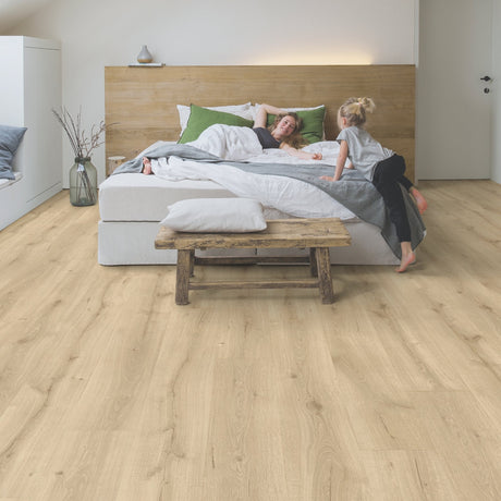 Desert Oak Light Natural Laminate Flooring – MJ3550 – 240mm Wide – 9.5mm Thick