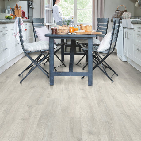 Reclaimed White Patina Oak Laminate Flooring – CL1653 – 190mm Wide – 8mm Thick