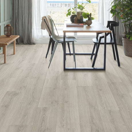 Brushed Oak Grey Laminate Flooring – SIG4765 – 212mm Wide – 9mm Thick