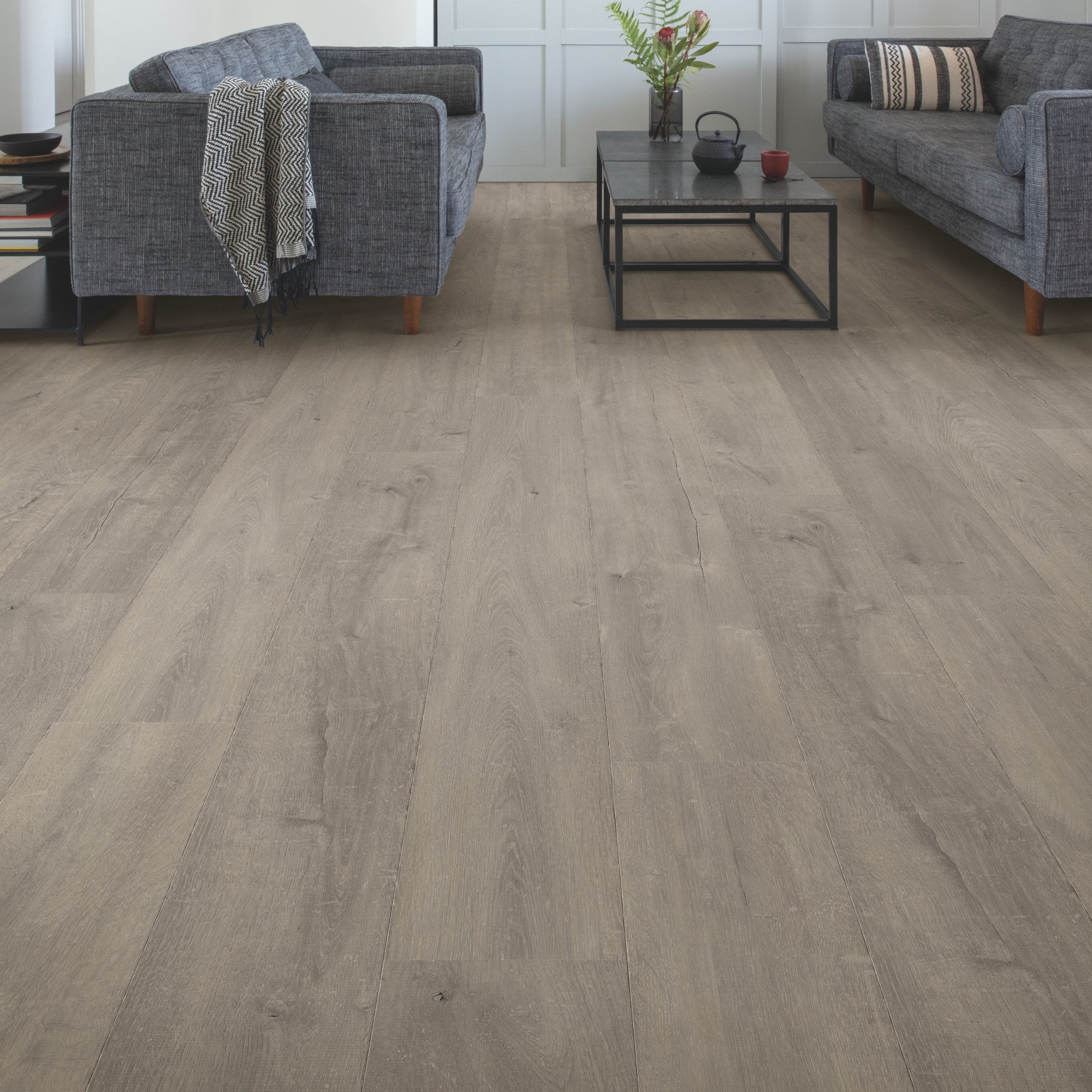 Patina Oak Grey Laminate Flooring – SIG4752 – 212mm Wide – 9mm Thick