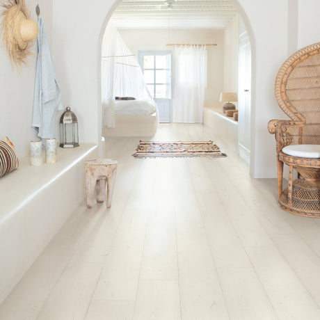 Painted Oak White Laminate Flooring – SIG4753 – 212mm Wide – 9mm Thick