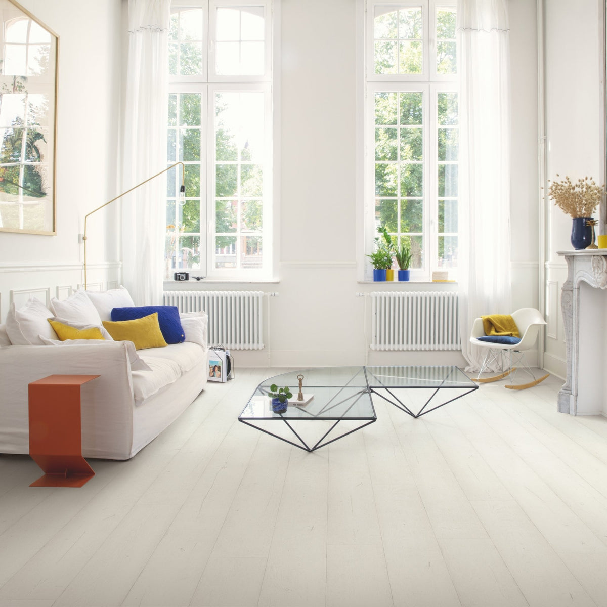 Painted Oak White Laminate Flooring – SIG4753 – 212mm Wide – 9mm Thick