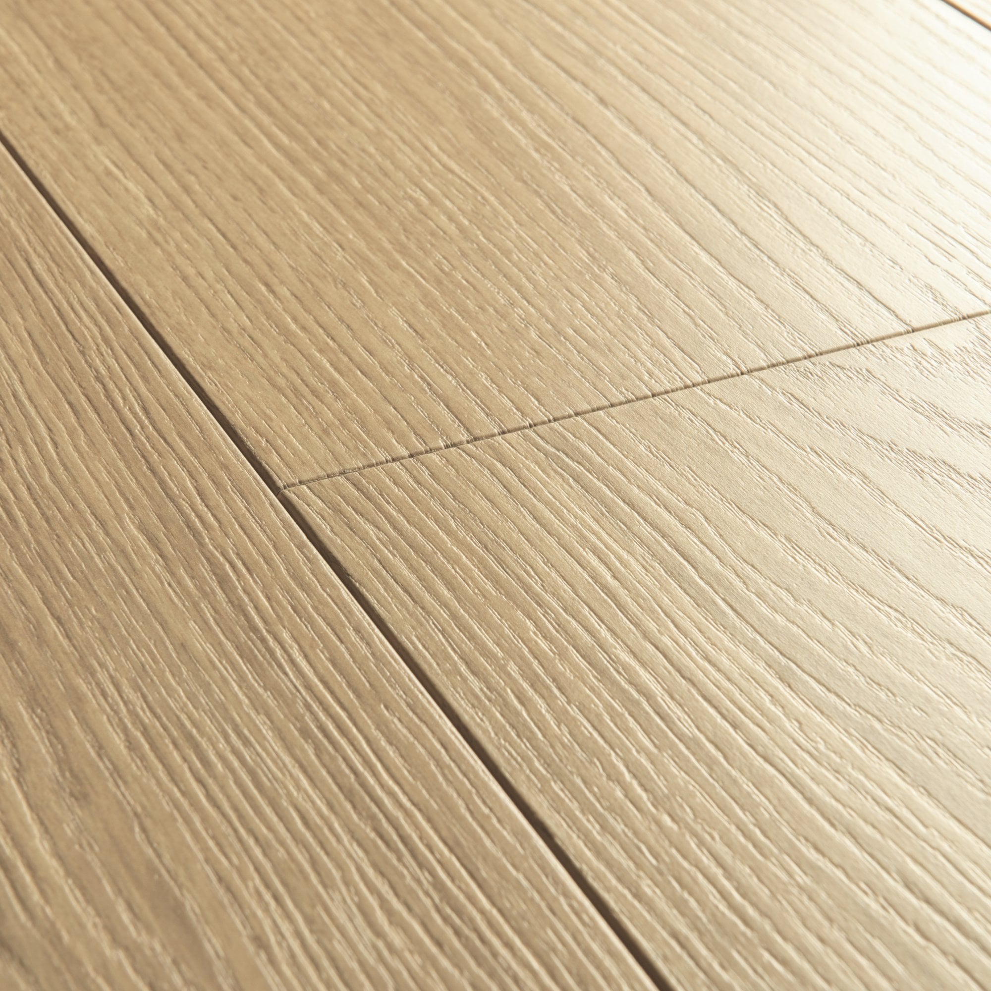 Beige Varnished Oak Laminate Flooring – SIG4750 – 212mm Wide – 9mm Thick