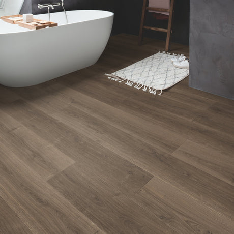 Brushed Oak Brown Laminate Flooring – SIG4766 – 212mm Wide – 9mm Thick