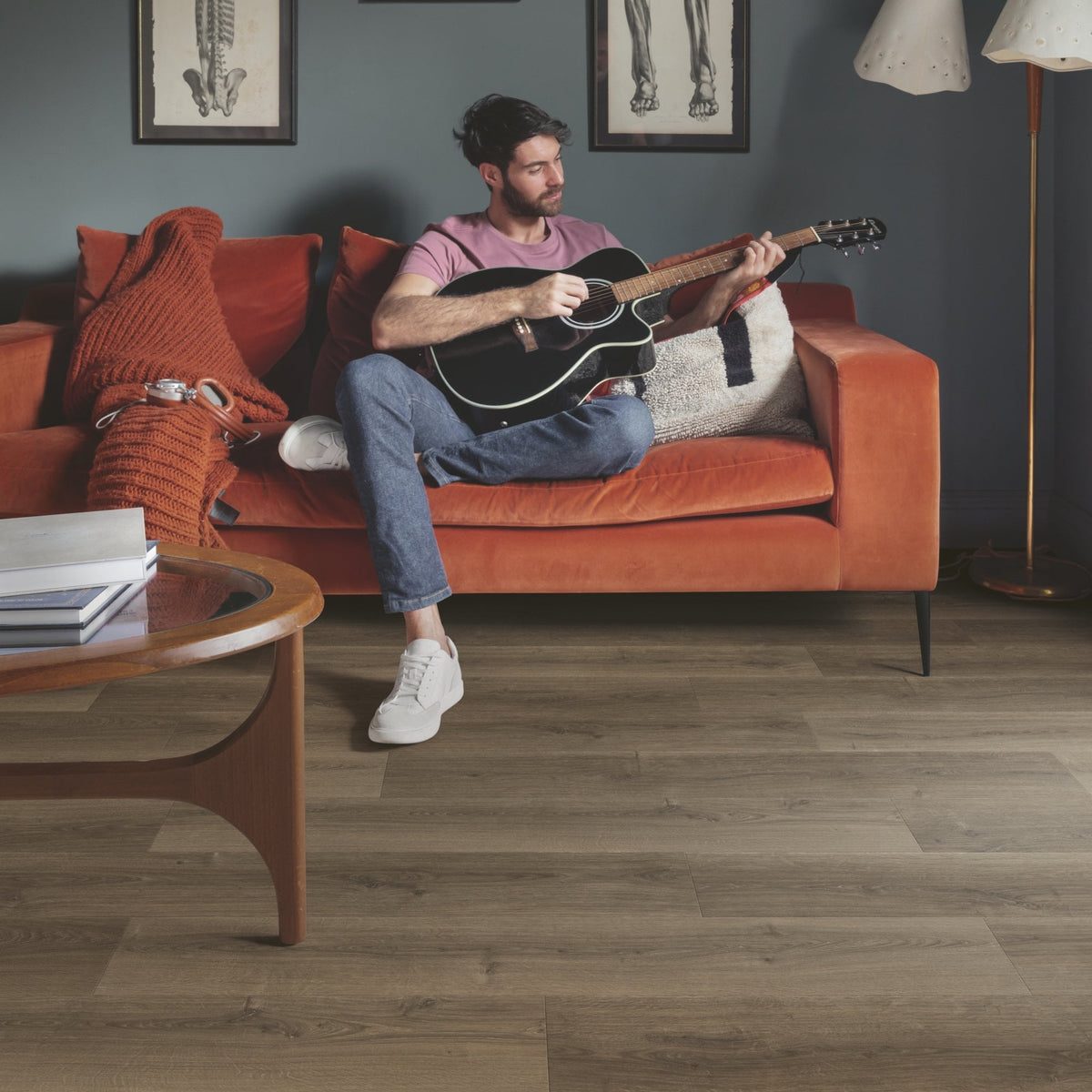 Brushed Oak Brown Laminate Flooring – SIG4766 – 212mm Wide – 9mm Thick