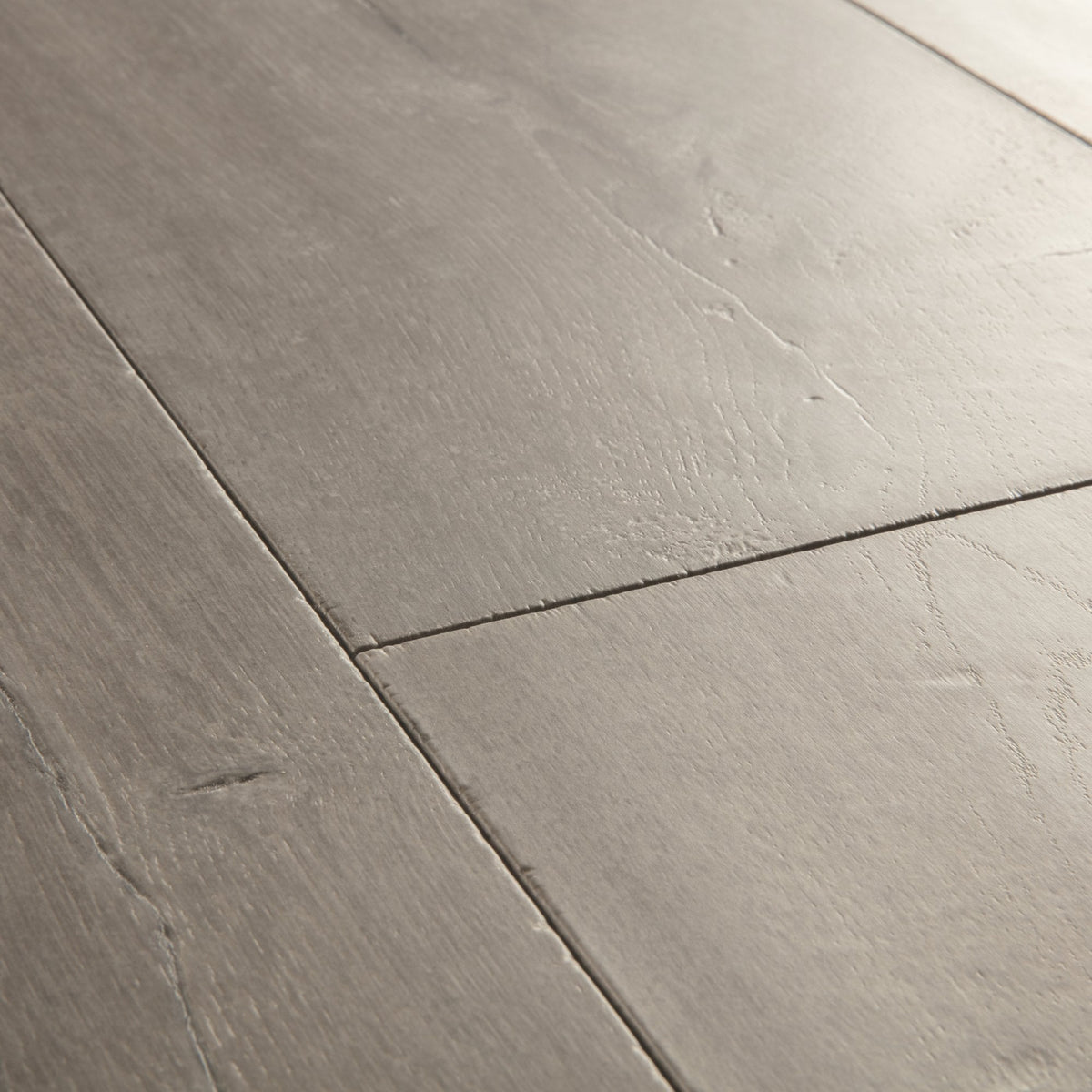 Patina Oak Brown Laminate Flooring – SIG4751 – 212mm Wide – 9mm Thick