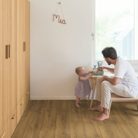 Raw Oak Laminate Flooring – CLM5793 – 190mm Wide – 8mm Thick