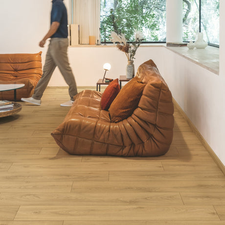 Sandy Oak Laminate Flooring – CLM5801 – 190mm Wide – 8mm Thick