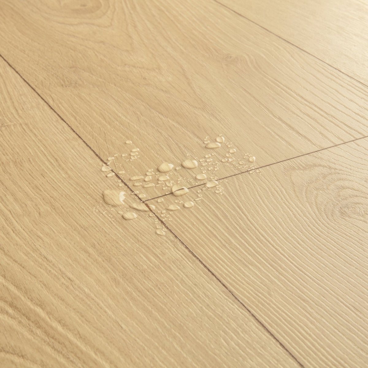 Desert Greige Oak Laminate Flooring – CLM5802 – 190mm Wide – 8mm Thick