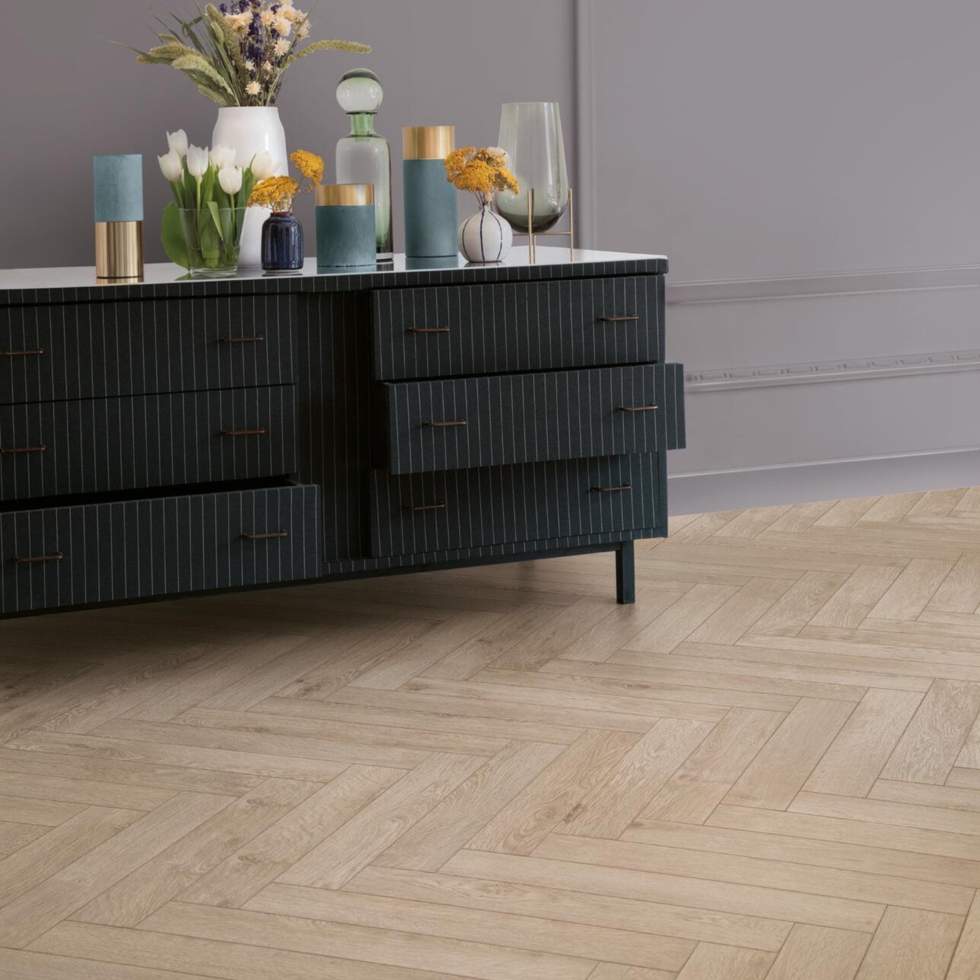 Texas Light Natural Laminate Herringbone Parquet Flooring – 84mm Wide – 8mm Thick