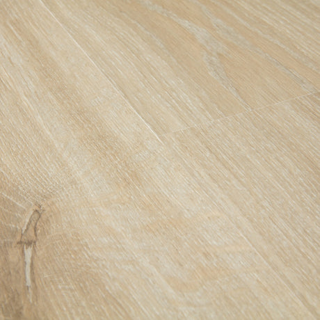 Oak Light Wood Laminate Flooring – CRH3179 – 190mm Wide – 7mm Thick
