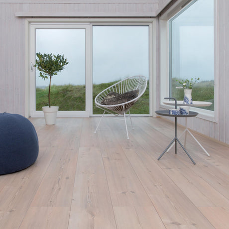 Sunset Boulevard Laminate Flooring – 241mm Wide – 12.3mm Thick – AC6 Rated