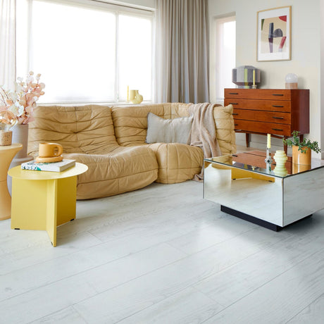 Chestnut White Laminate Flooring – 190mm Wide – 8mm Thick