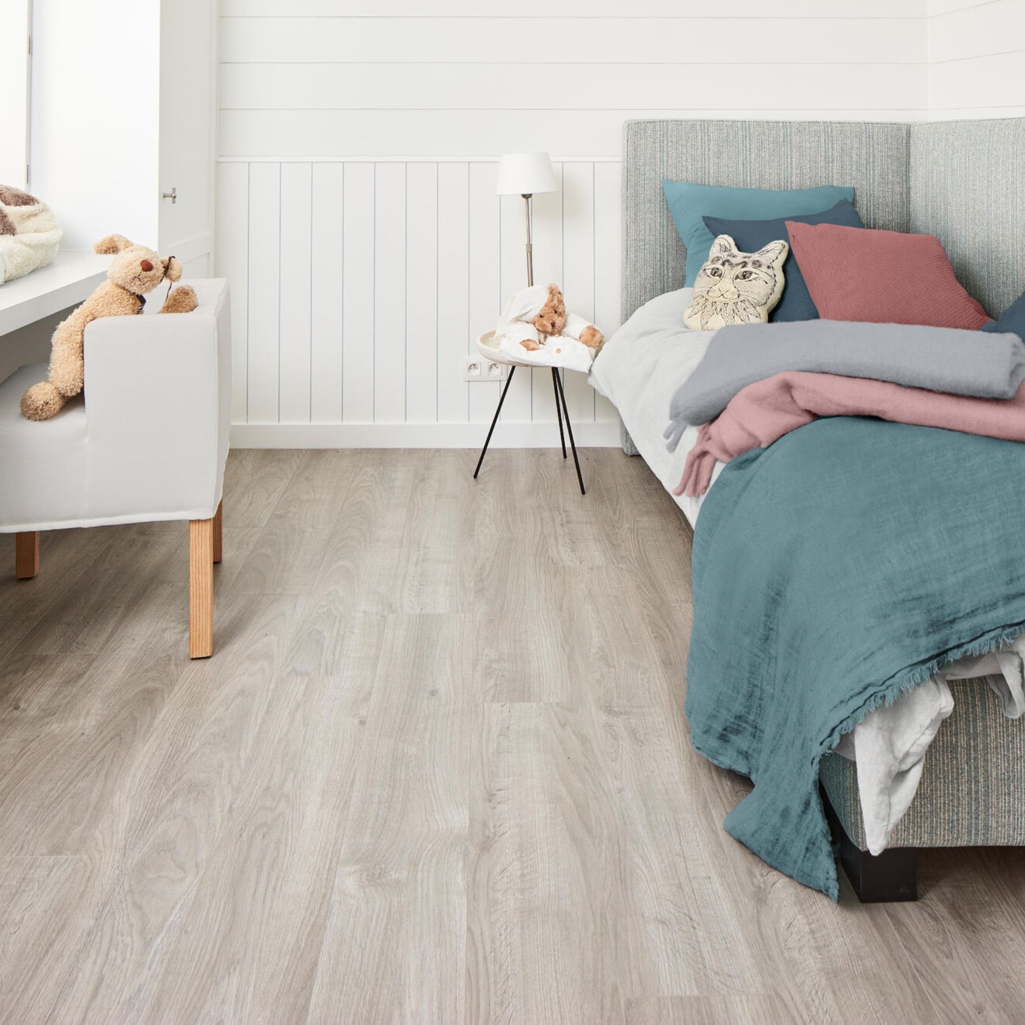 Java Light Grey Laminate Flooring – 190mm Wide – 8mm Thick