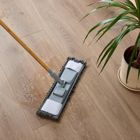 Bloom Light Brown Laminate Flooring – 190mm Wide – 8mm Thick