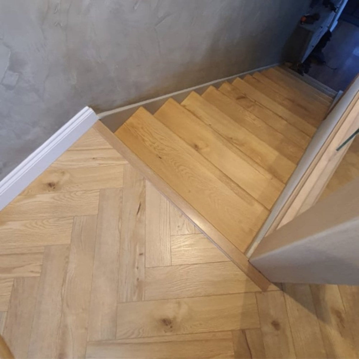 Finsbury Park Laminate Herringbone Parquet Flooring – 12mm Thick – AC4 Rated