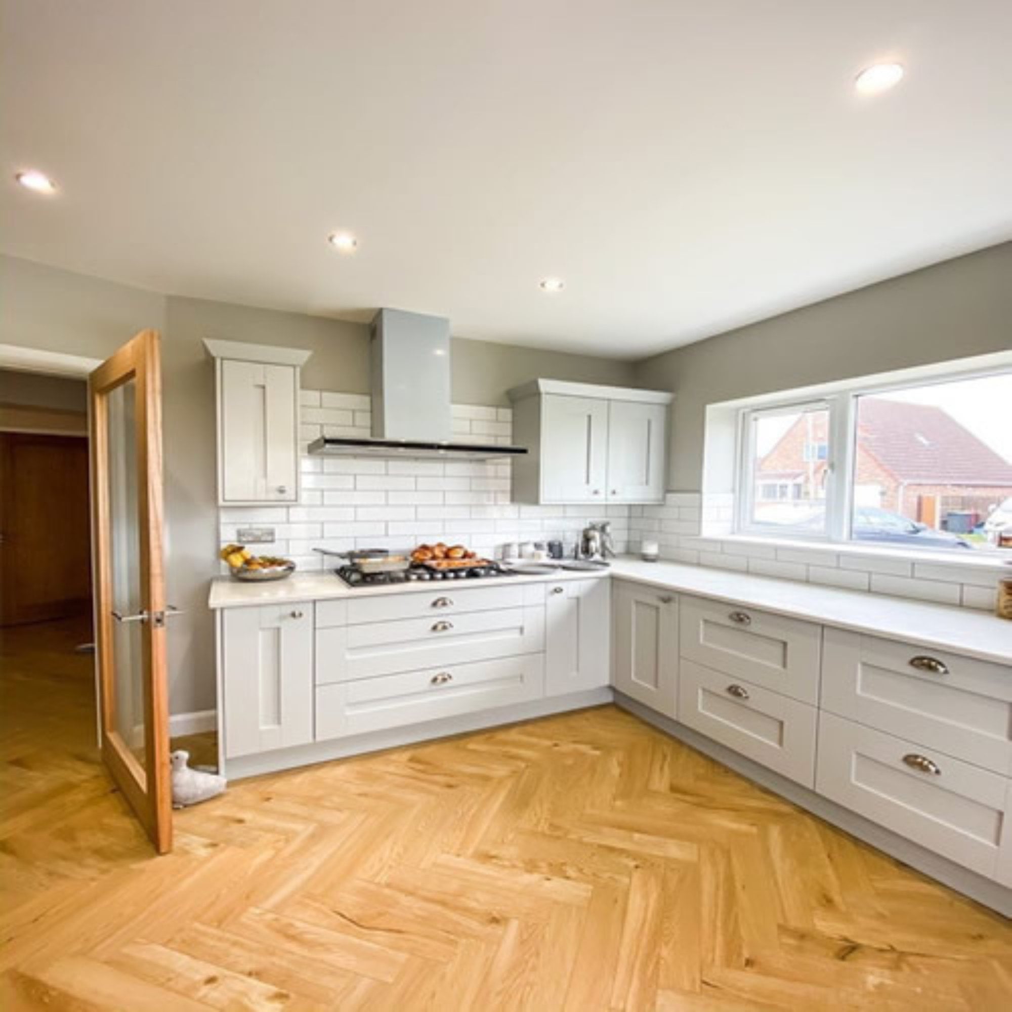 Finsbury Park Laminate Herringbone Parquet Flooring – 12mm Thick – AC4 Rated