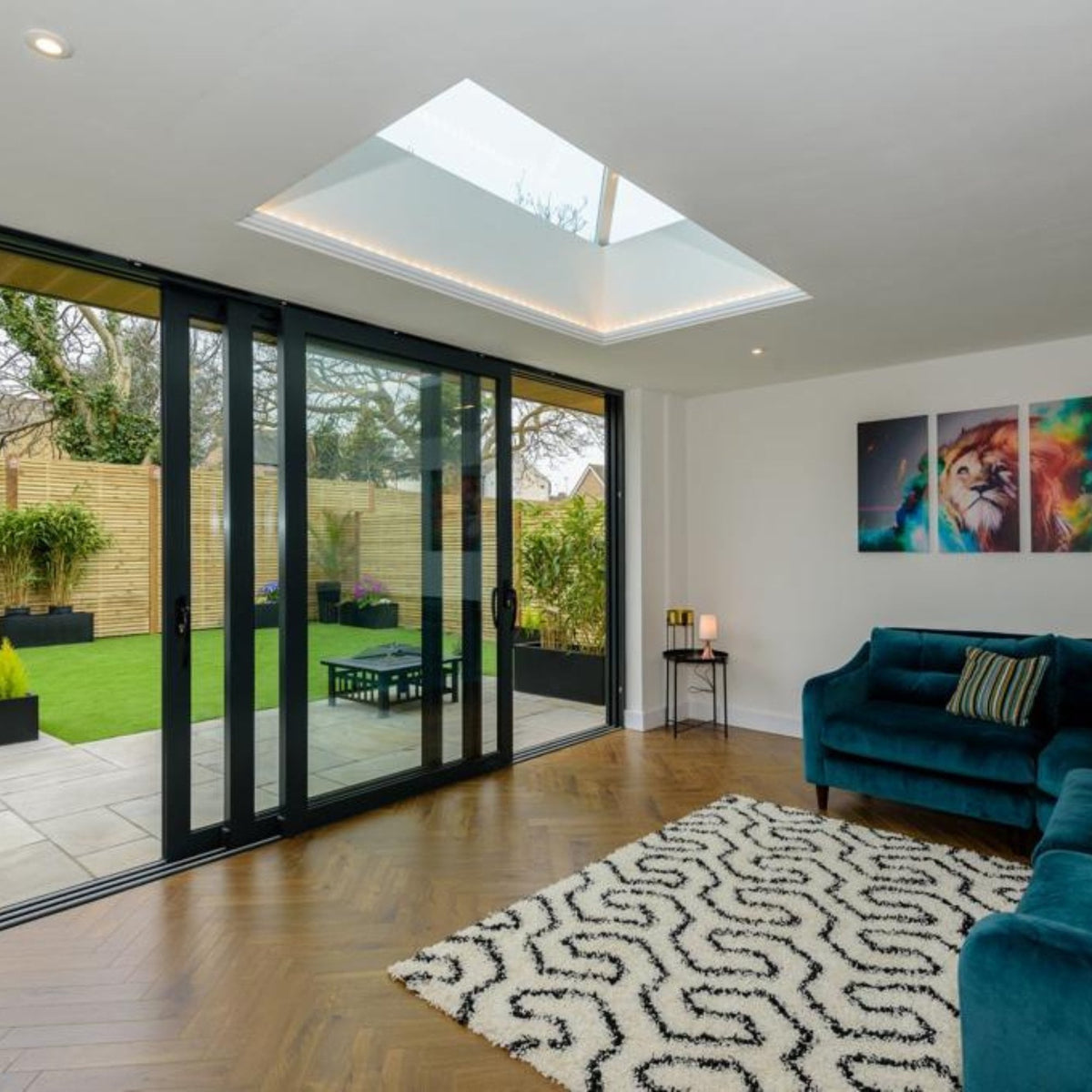 Holborn Park Laminate Herringbone Parquet Flooring – 12mm Thick – AC4 Rated