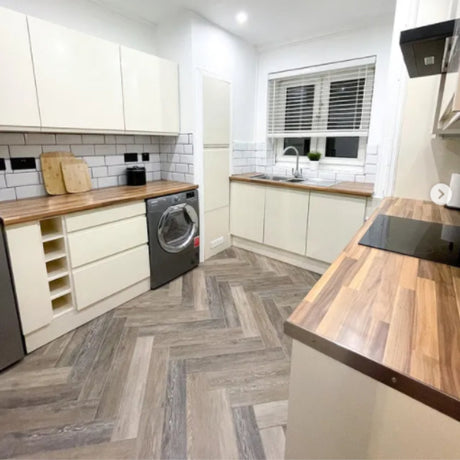 Hudson Bay Dark Rustic Oak SPC Waterproof Vinyl Parquet Herringbone Flooring - 6mm Thick