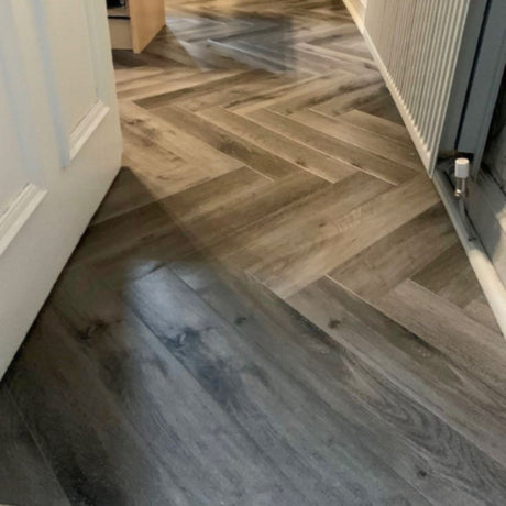 Spectre Grey Oak SPC Waterproof Vinyl Parquet Herringbone Flooring – 6mm Thick