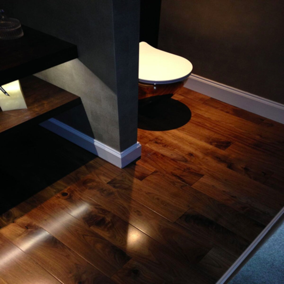 American Walnut Engineered Wood Flooring – Smooth Lacquered – 125mm Wide