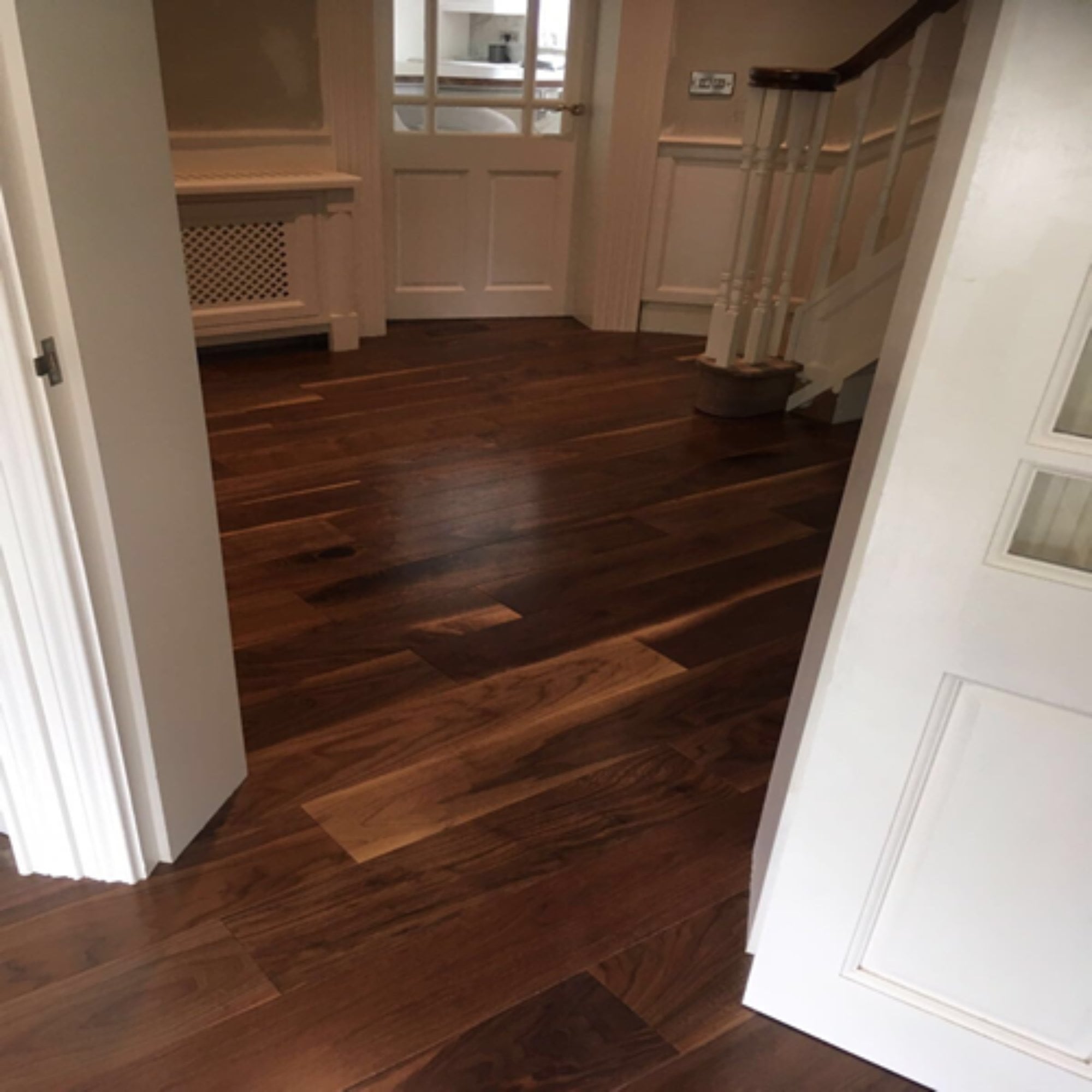 American Walnut Engineered Wood Flooring – Smooth Lacquered – 125mm Wide