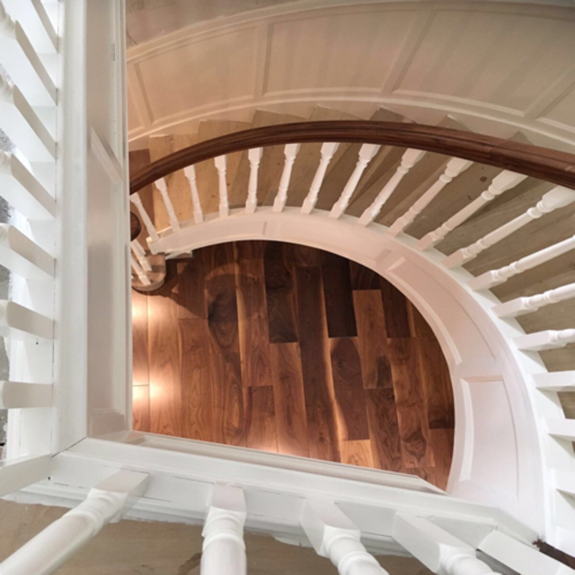 American Walnut Engineered Wood Flooring – Smooth Lacquered – 125mm Wide