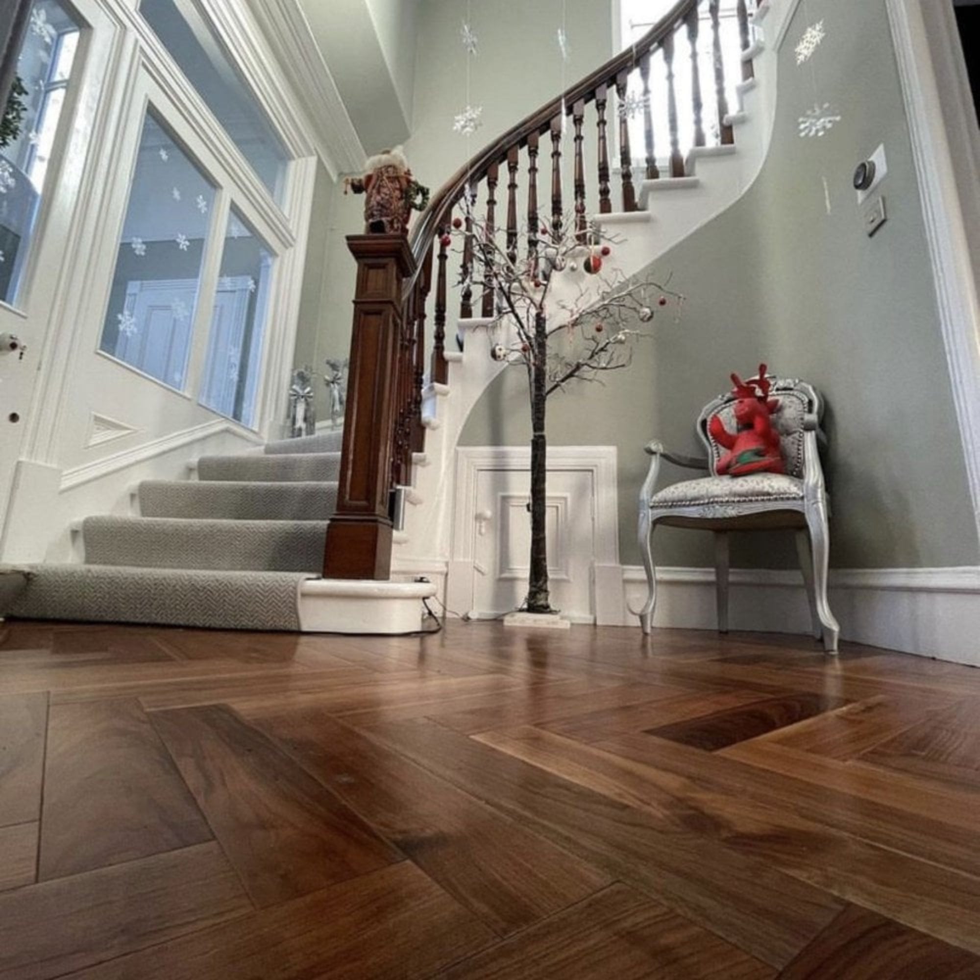American Walnut Herringbone Parquet Engineered Wood Flooring – Satin Lacquered – 90mm Wide