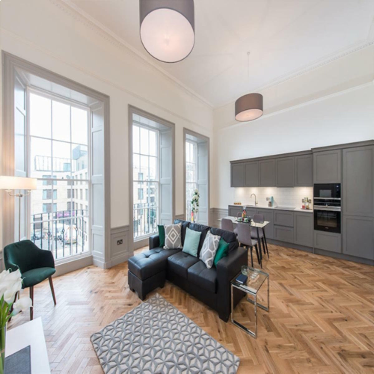 Brushed Oak Herringbone Parquet Engineered Wood Flooring – Brushed & Lacquered – 90mm Wide