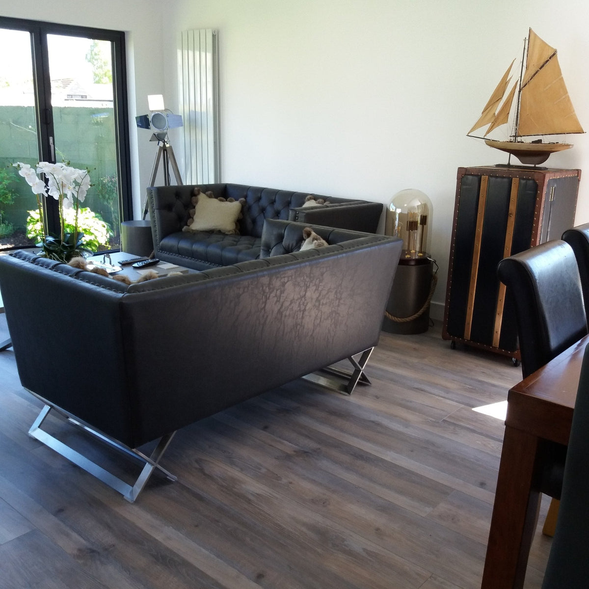 Islington Laminate Flooring – 125mm Wide – 15mm Thick - 3mm Underlay Attached