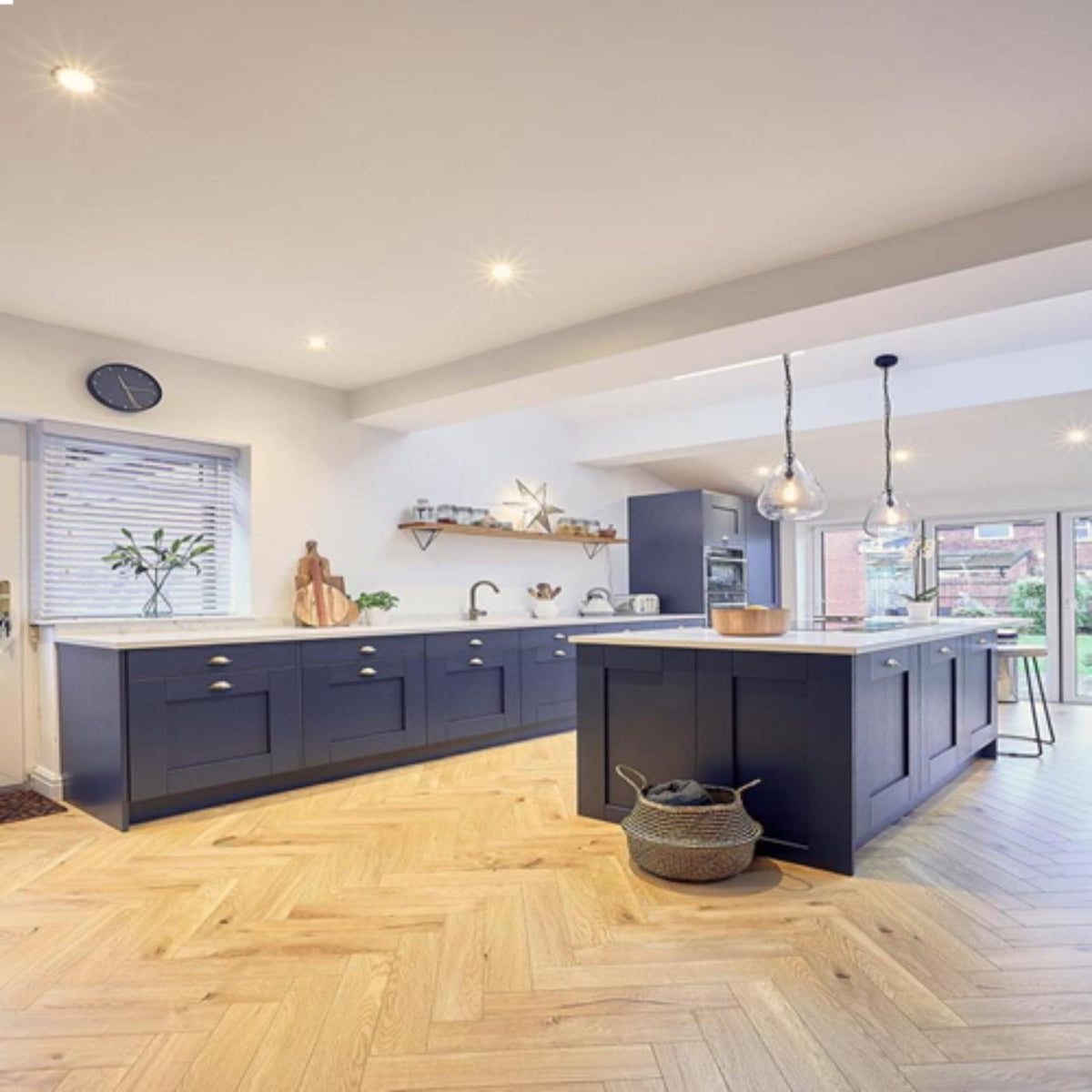Finsbury Park Laminate Herringbone Parquet Flooring – 12mm Thick – AC4 Rated
