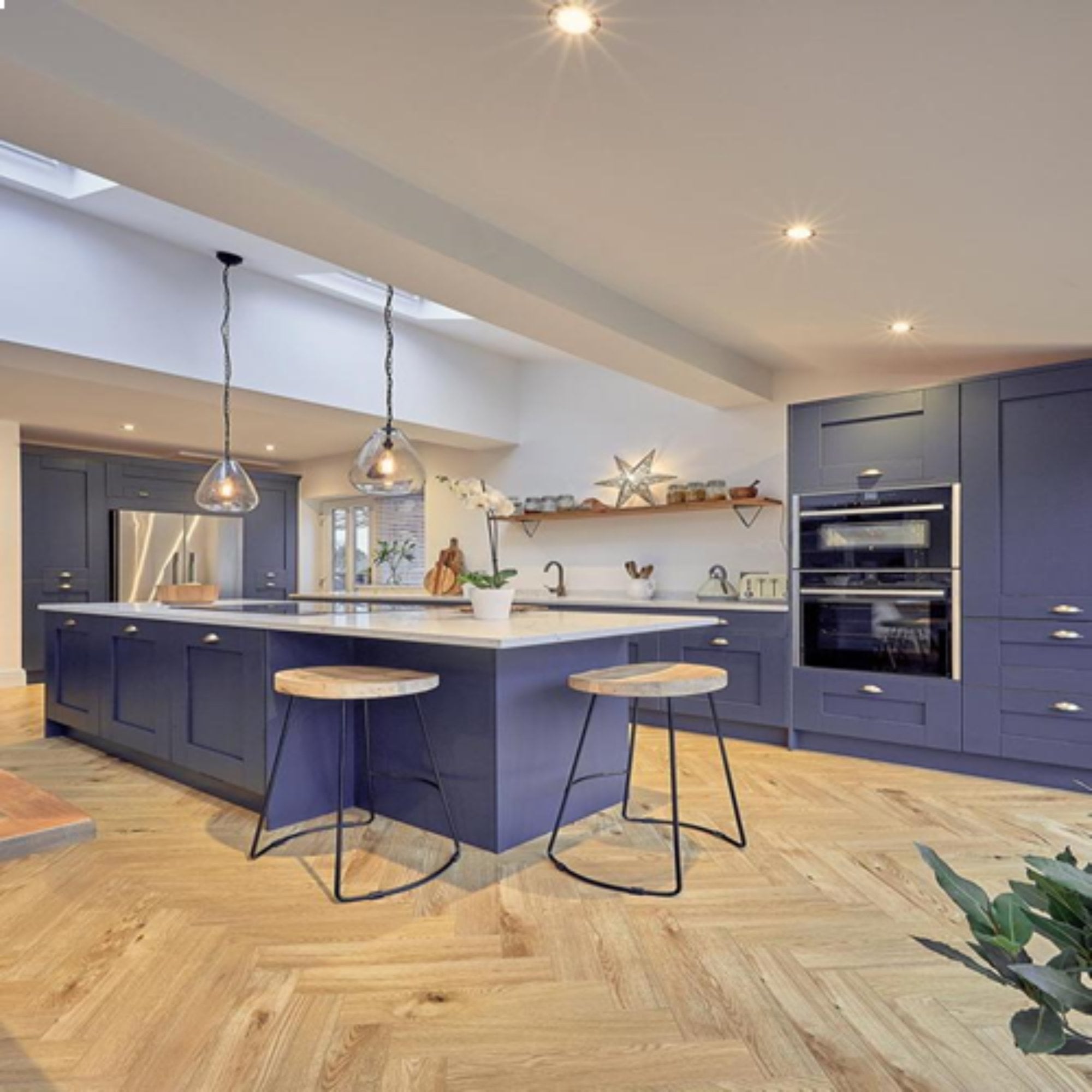 Finsbury Park Laminate Herringbone Parquet Flooring – 12mm Thick – AC4 Rated