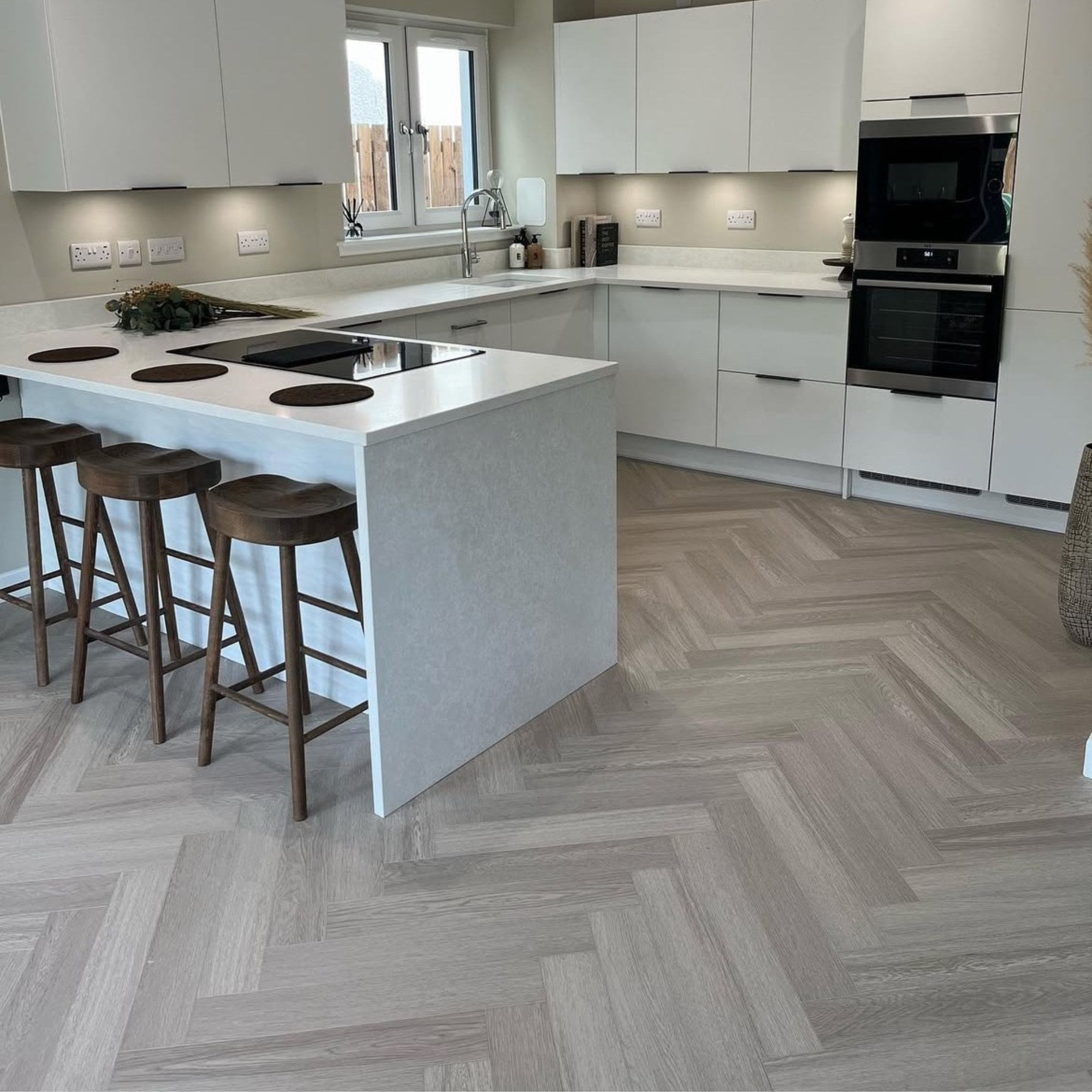 Anna Maria White Oak SPC Waterproof Vinyl Parquet Herringbone Flooring - 6mm Thick