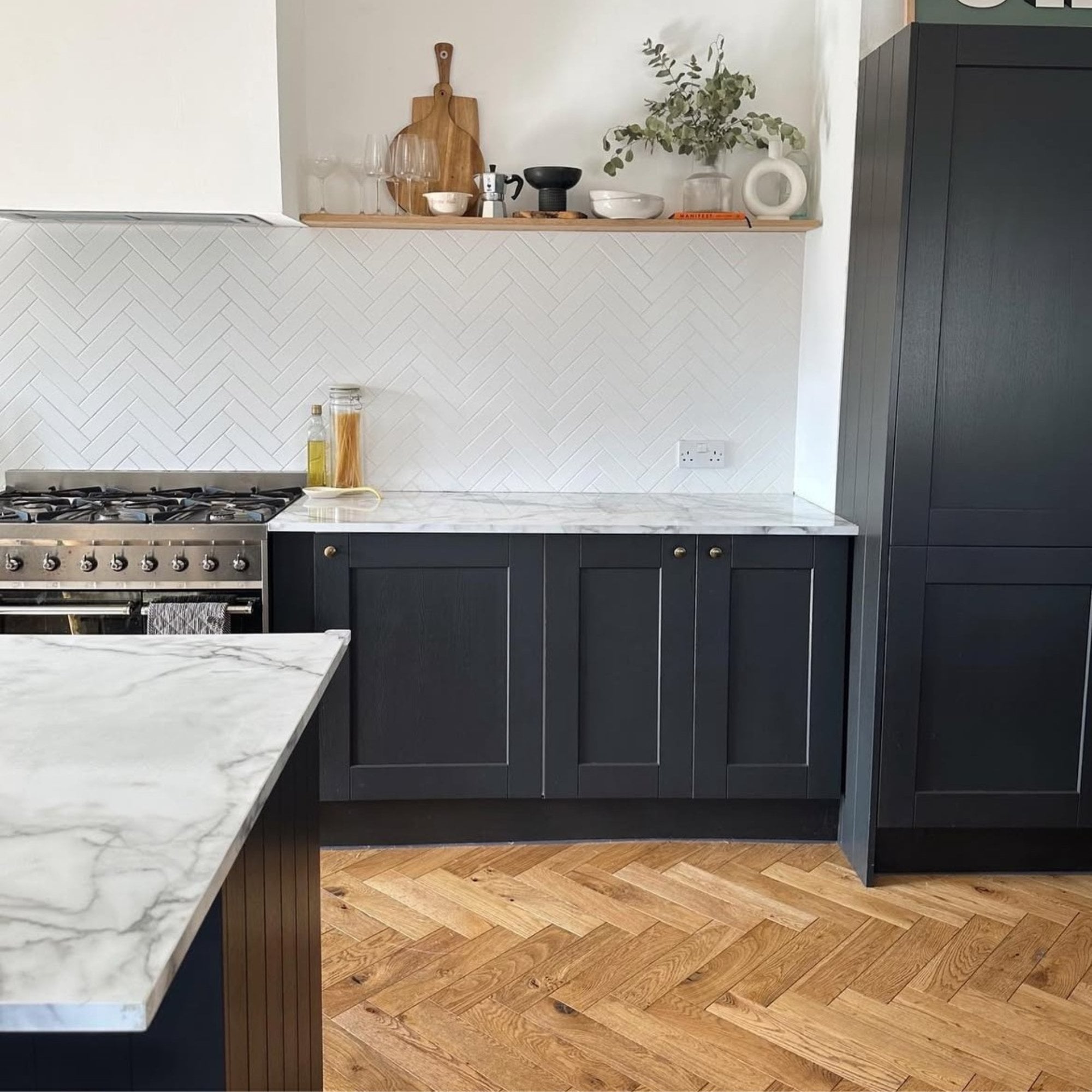 Alaska Herringbone Engineered Oak Parquet Flooring – Brushed &  Lacquered - 90mm Wide
