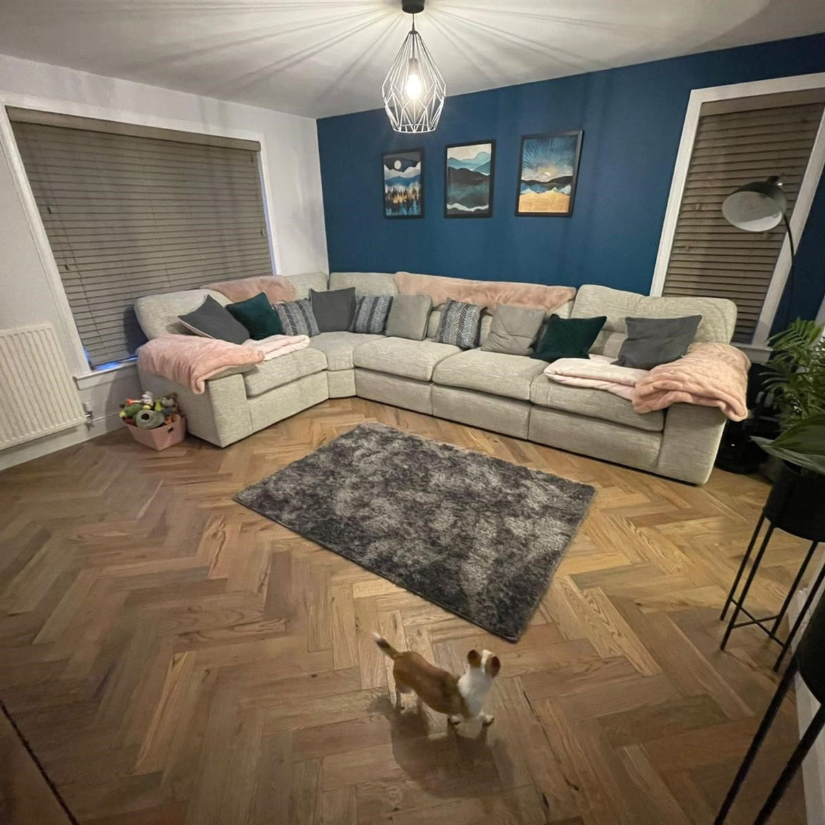 Como Oak Herringbone Parquet Engineered Wood Flooring – Brushed & Lacquered – 90mm Wide – 18mm Thick
