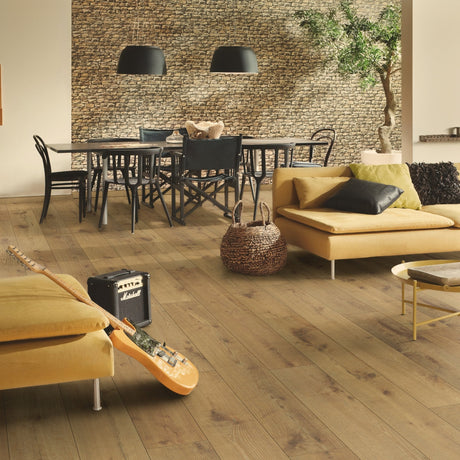 Belize Oak Laminate Flooring – K662 – 245mm Wide – 12mm Thick