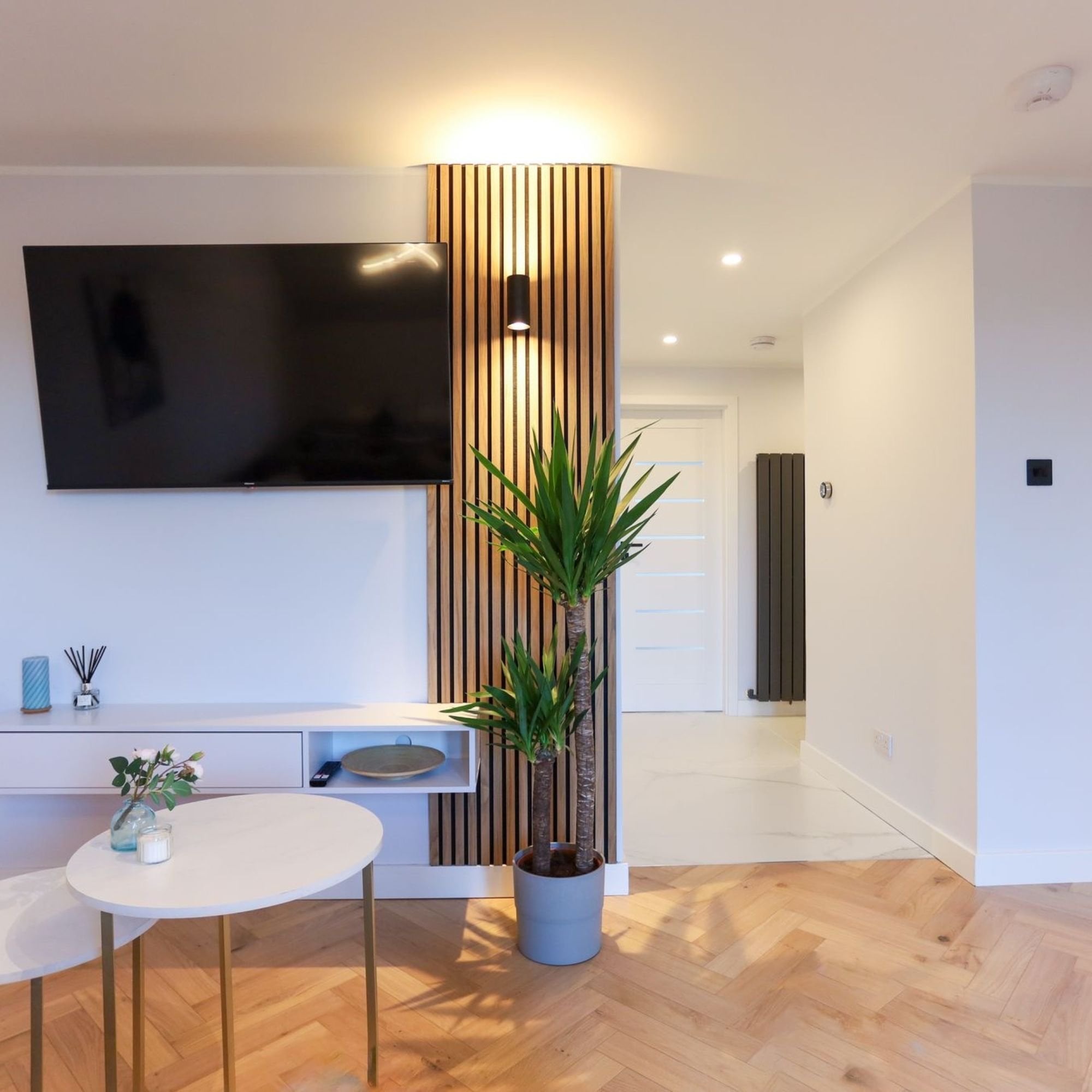 Chelsea Laminate Herringbone Parquet Flooring – 12mm Thick – AC4 Rated