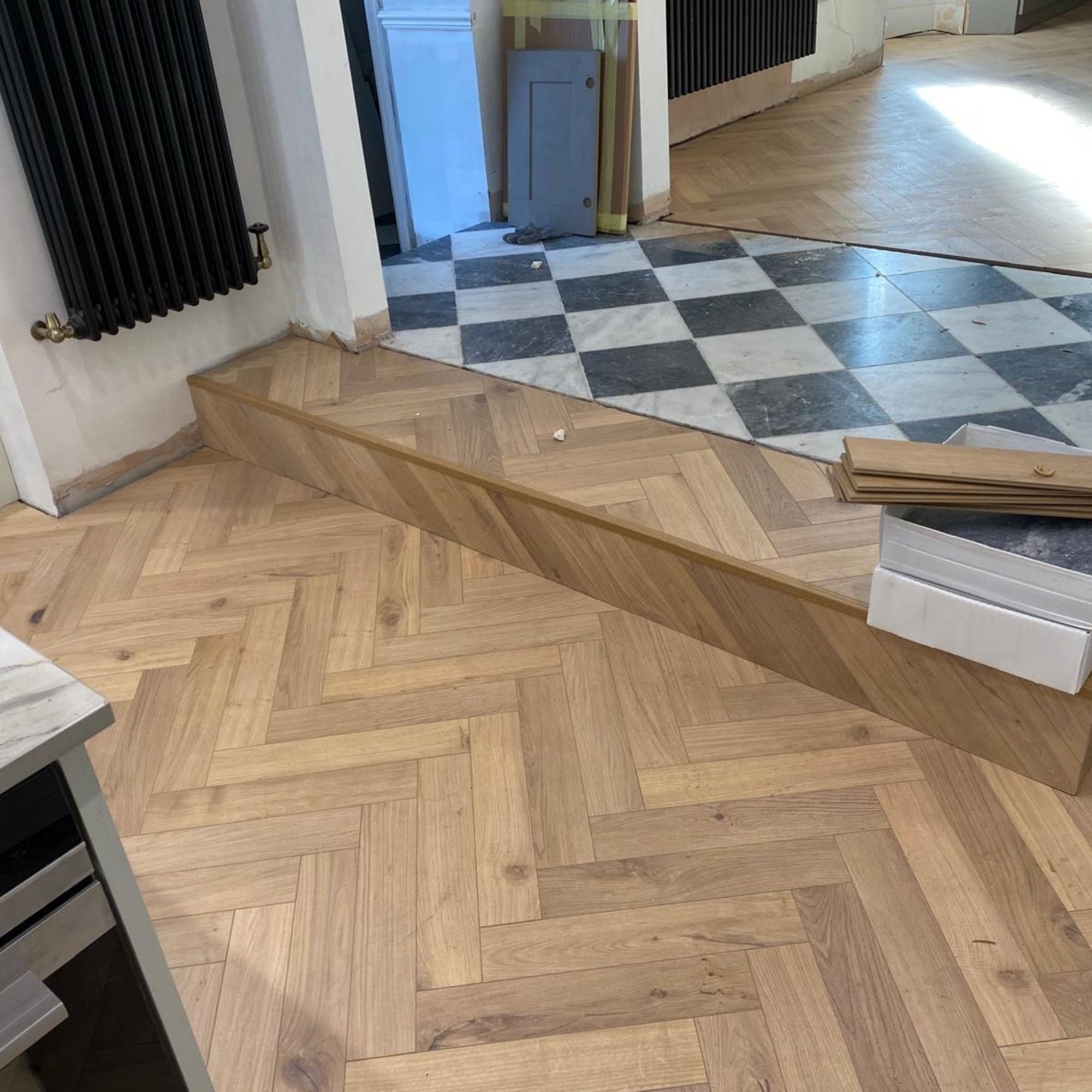 Chelsea Laminate Herringbone Parquet Flooring – 12mm Thick – AC4 Rated