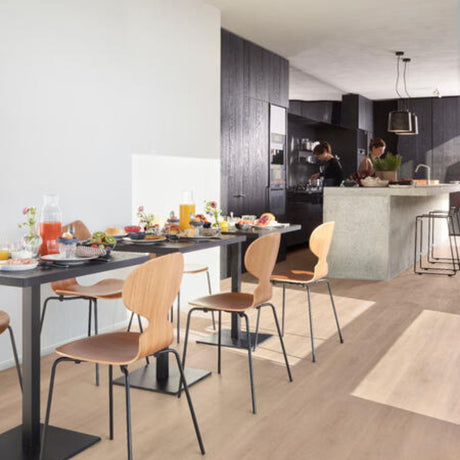 Elliot Natural Oak SPC Waterproof Vinyl Flooring – 6mm Thick (228mm x 1511mm)