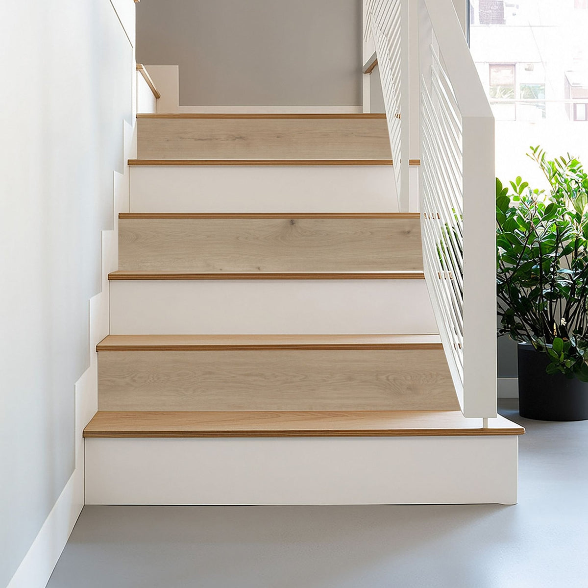 Elska Natural Oak Laminate Stair & Riser Set – Single Step