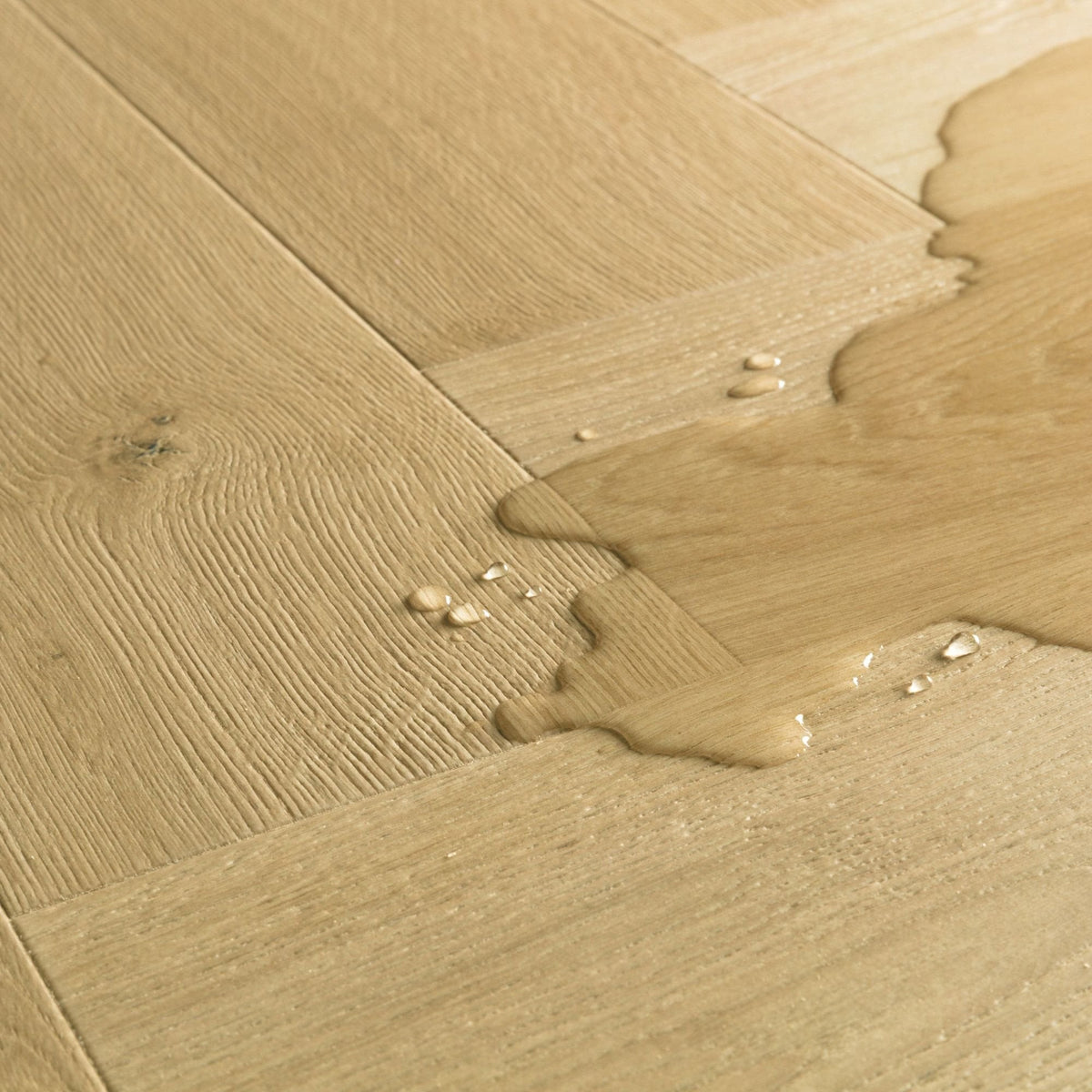 Cardamon Oak Laminate Flooring - IMD8242 - 131mm wide - 8mm thick